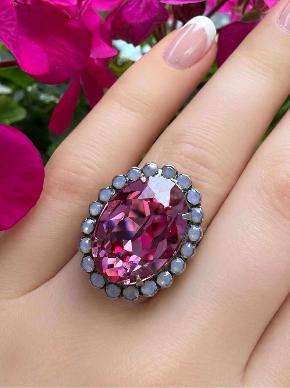 SORRELLI Vintage Pink Oval Crystal Halo Ring - Women Jewelry Size 7-7.5